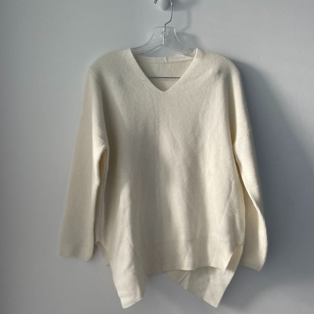 Urlazh Cream V-Neck Sweater